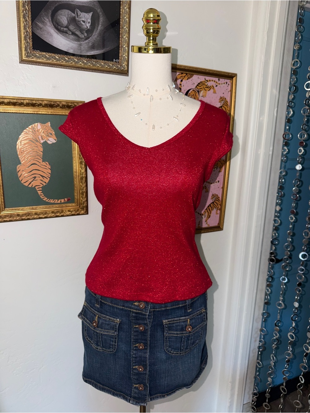 Vintage Y2K San Joy Red Sparkle V-Neck Baby Tee
